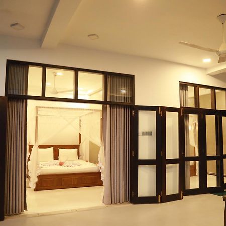 Gold Bubble Hotel Ahangama Kültér fotó